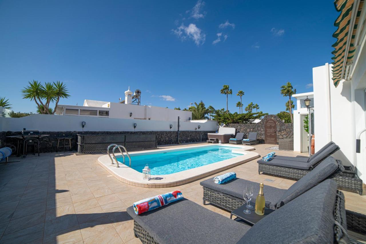 Villa Amigo Puerto del Carmen  Exterior photo
